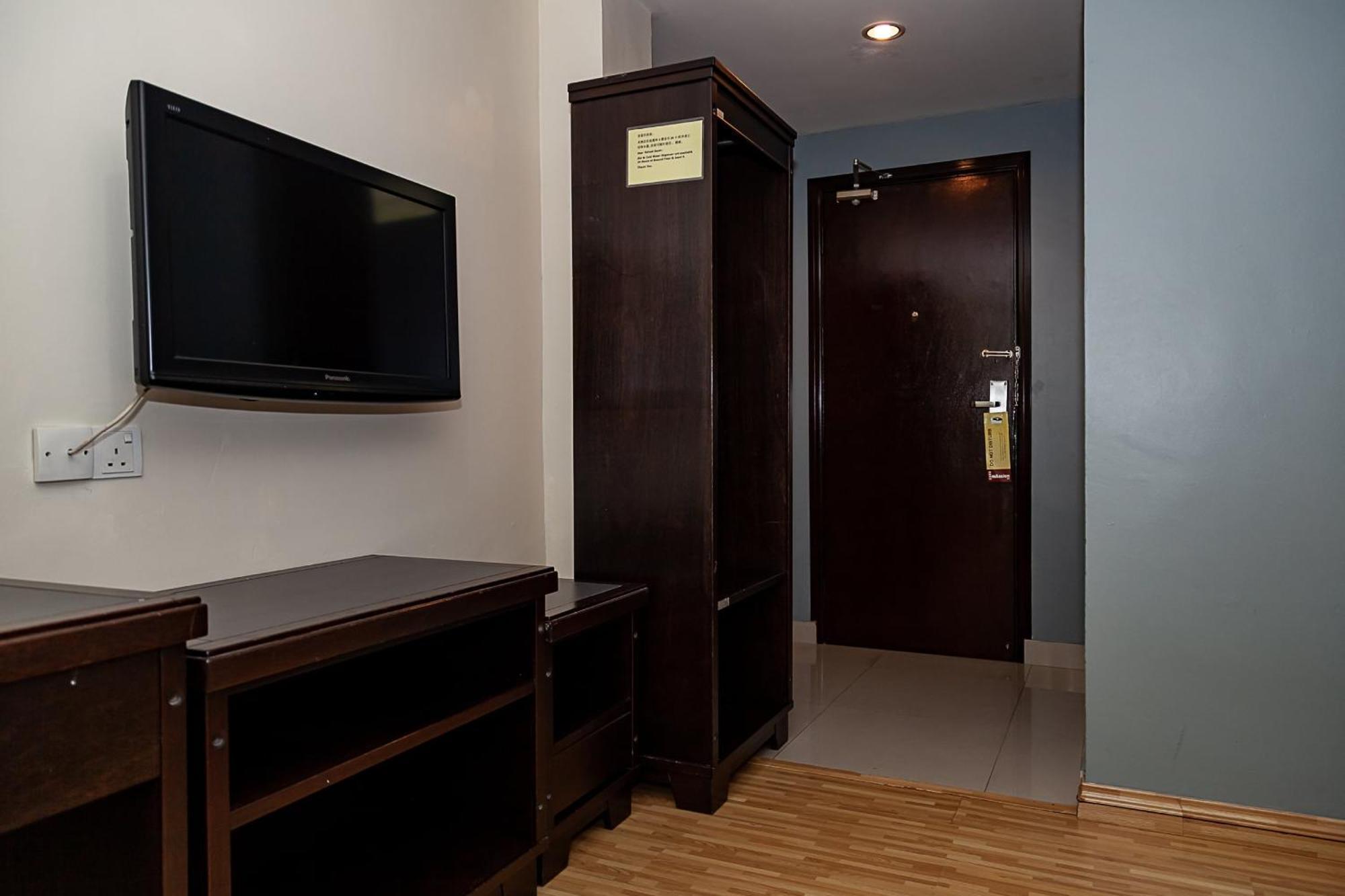 Super Oyo 90055 Mansion Inn سيبو المظهر الخارجي الصورة