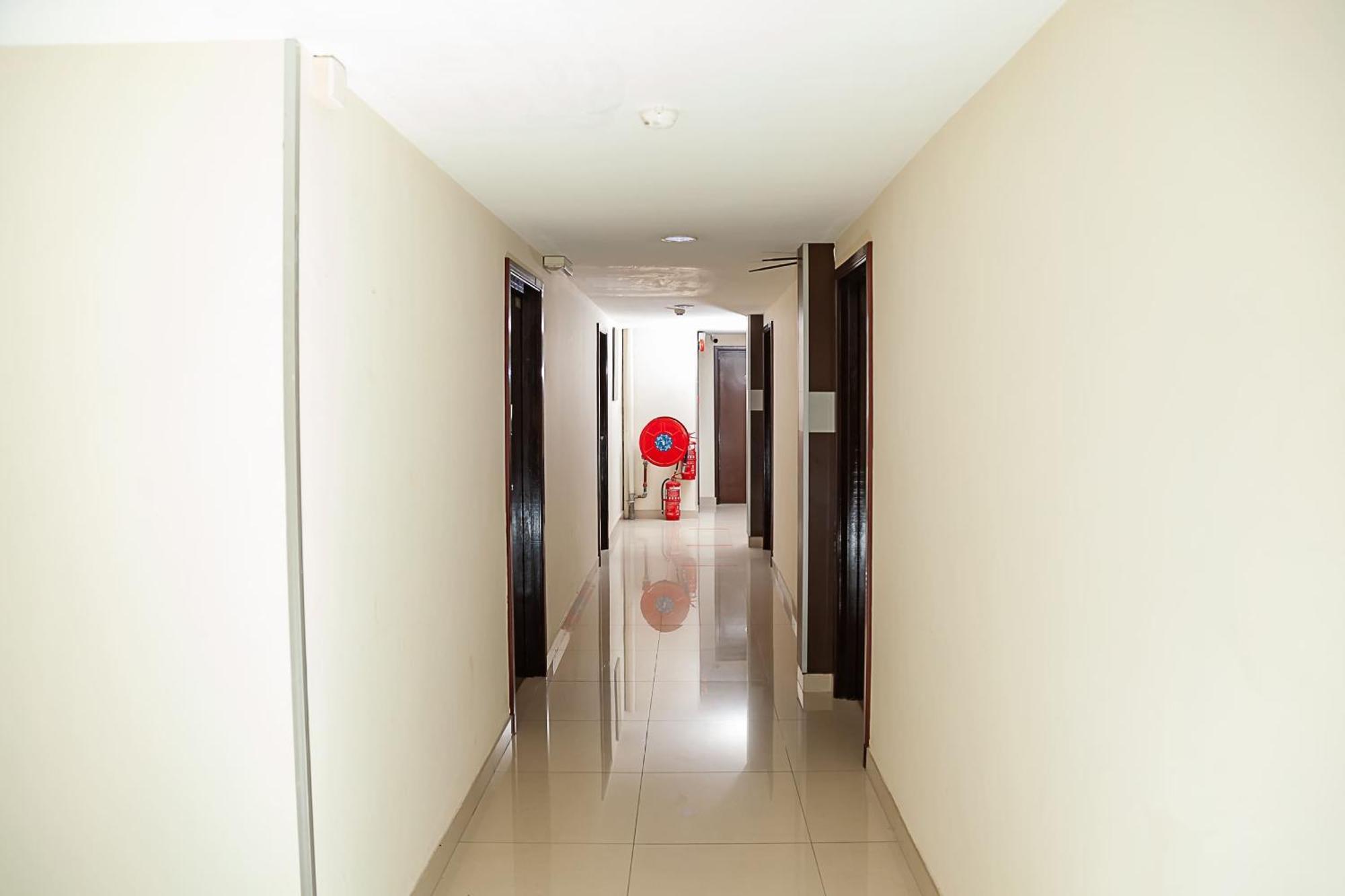 Super Oyo 90055 Mansion Inn سيبو المظهر الخارجي الصورة