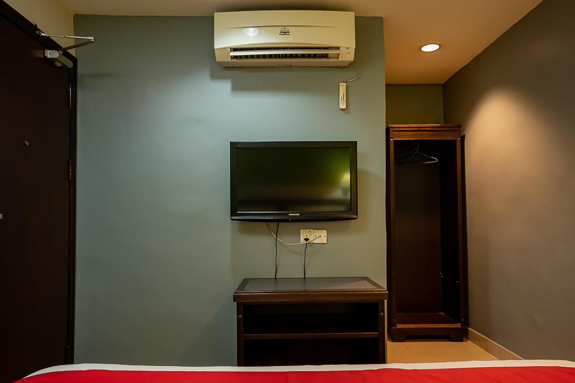 Super Oyo 90055 Mansion Inn سيبو المظهر الخارجي الصورة