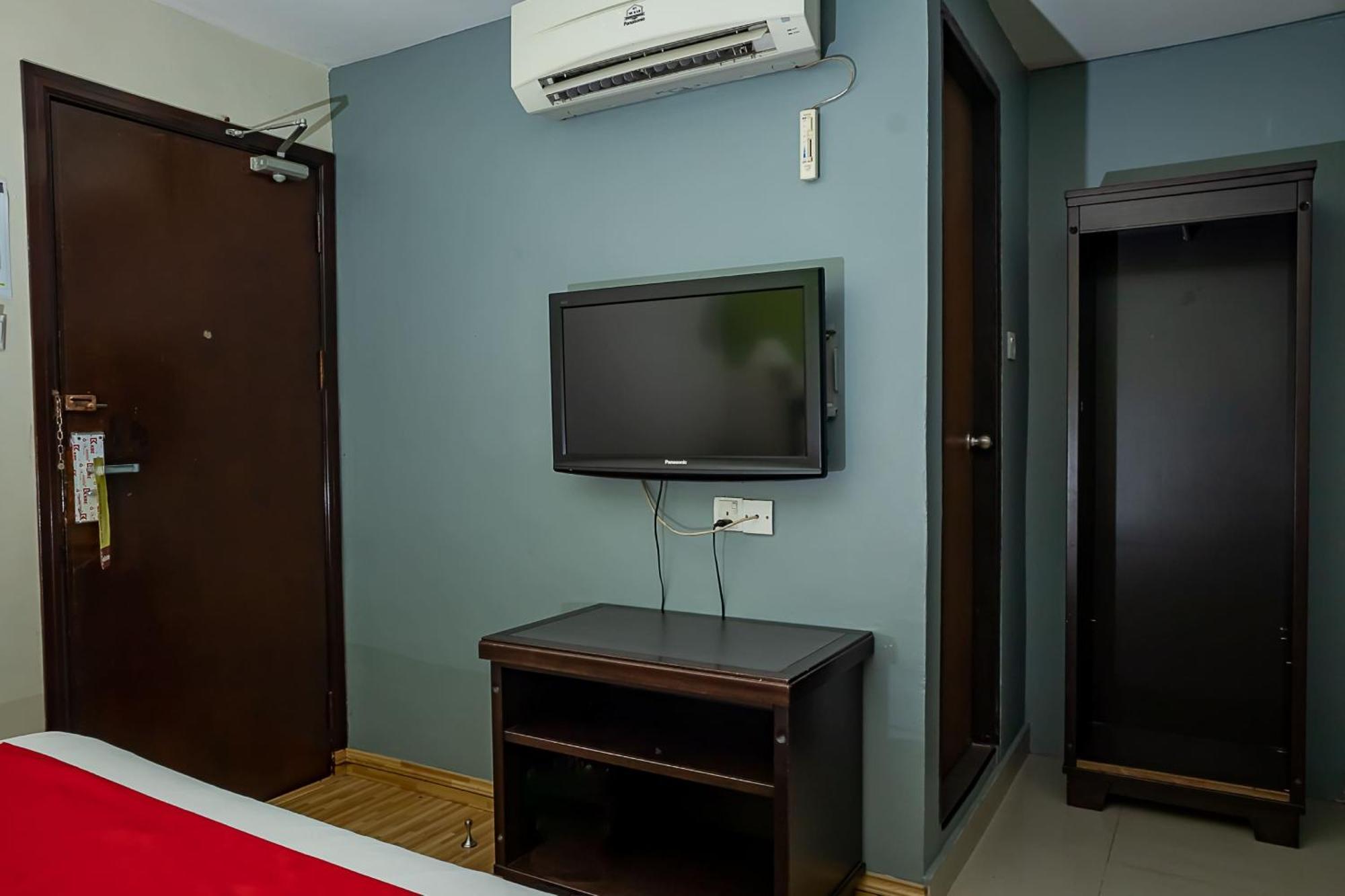 Super Oyo 90055 Mansion Inn سيبو المظهر الخارجي الصورة