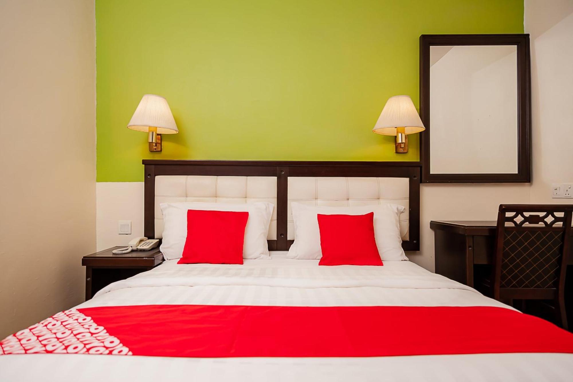 Super Oyo 90055 Mansion Inn سيبو المظهر الخارجي الصورة