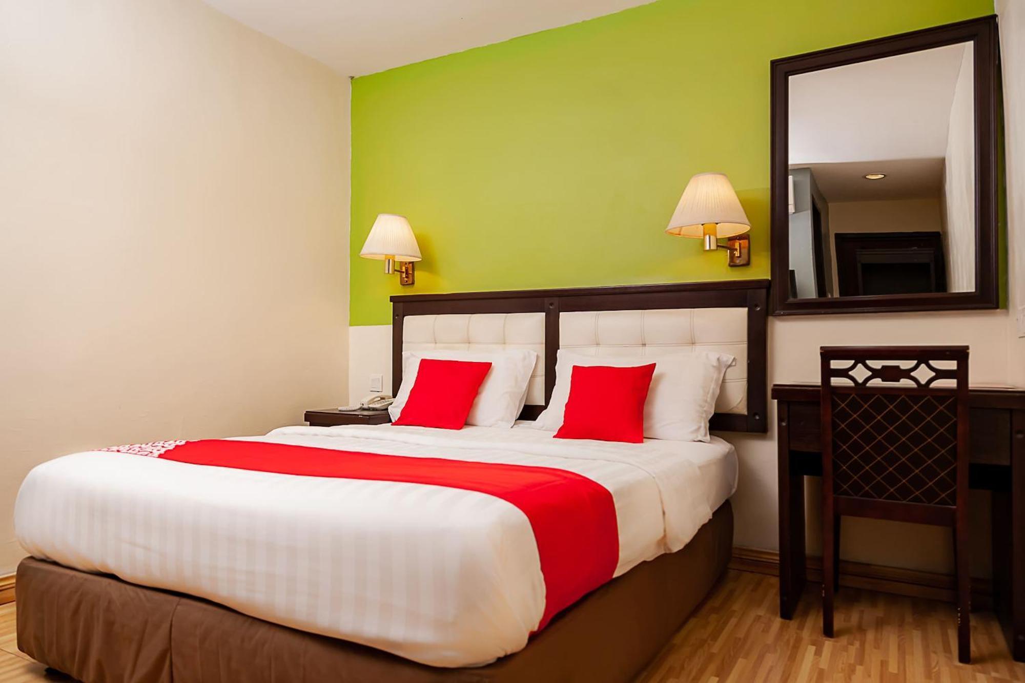 Super Oyo 90055 Mansion Inn سيبو المظهر الخارجي الصورة