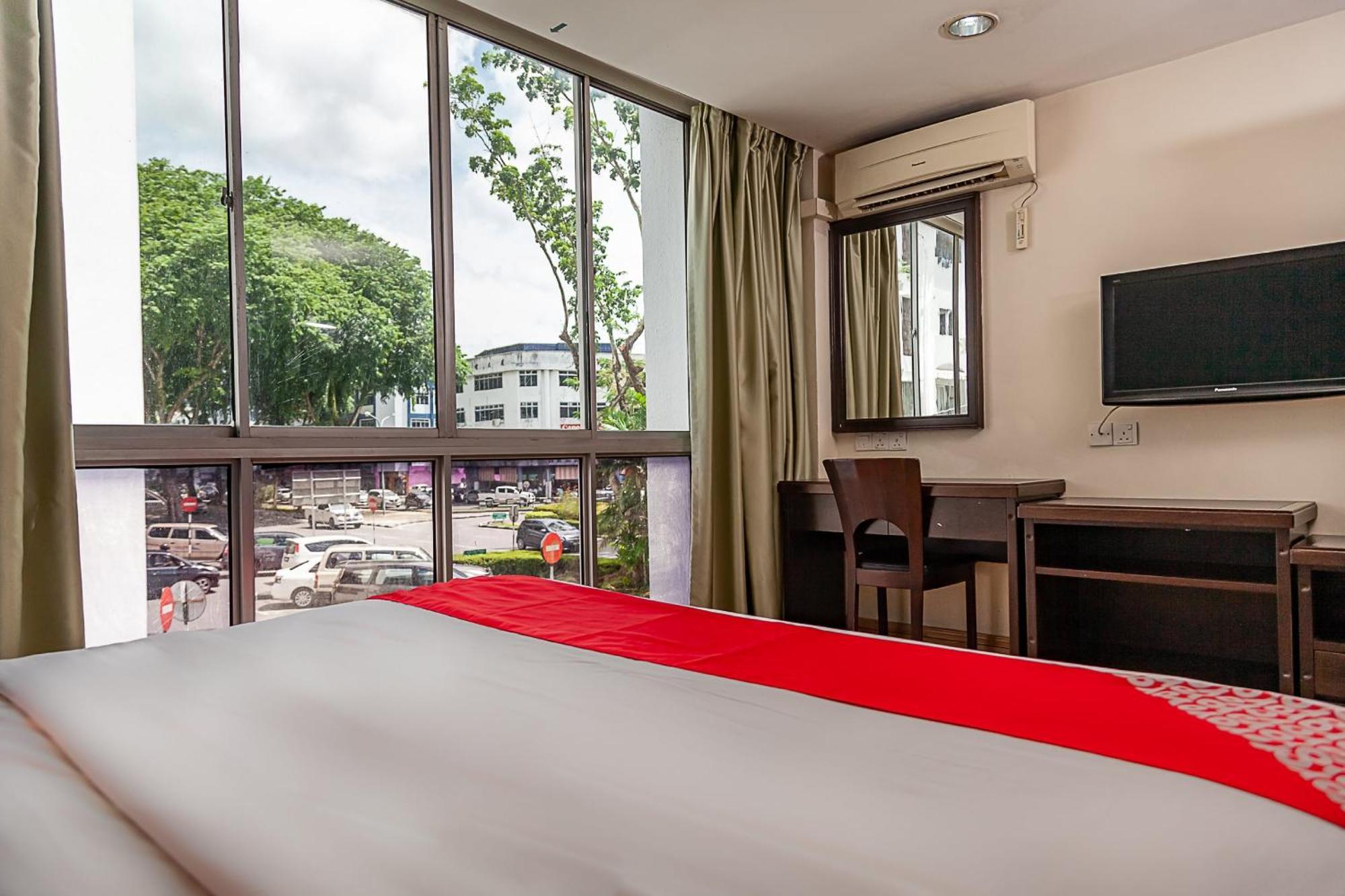 Super Oyo 90055 Mansion Inn سيبو المظهر الخارجي الصورة