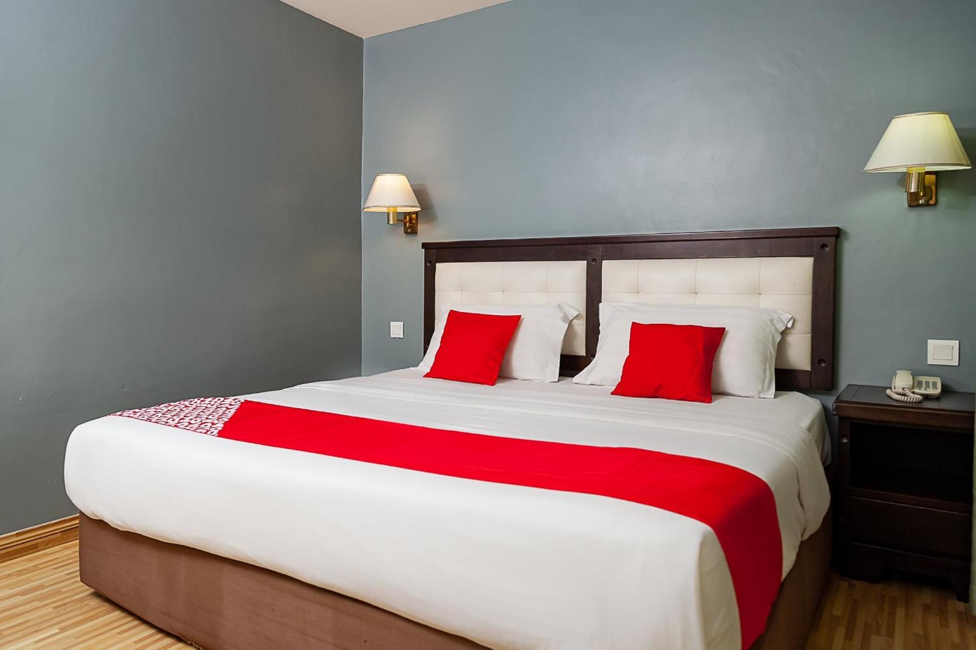 Super Oyo 90055 Mansion Inn سيبو المظهر الخارجي الصورة