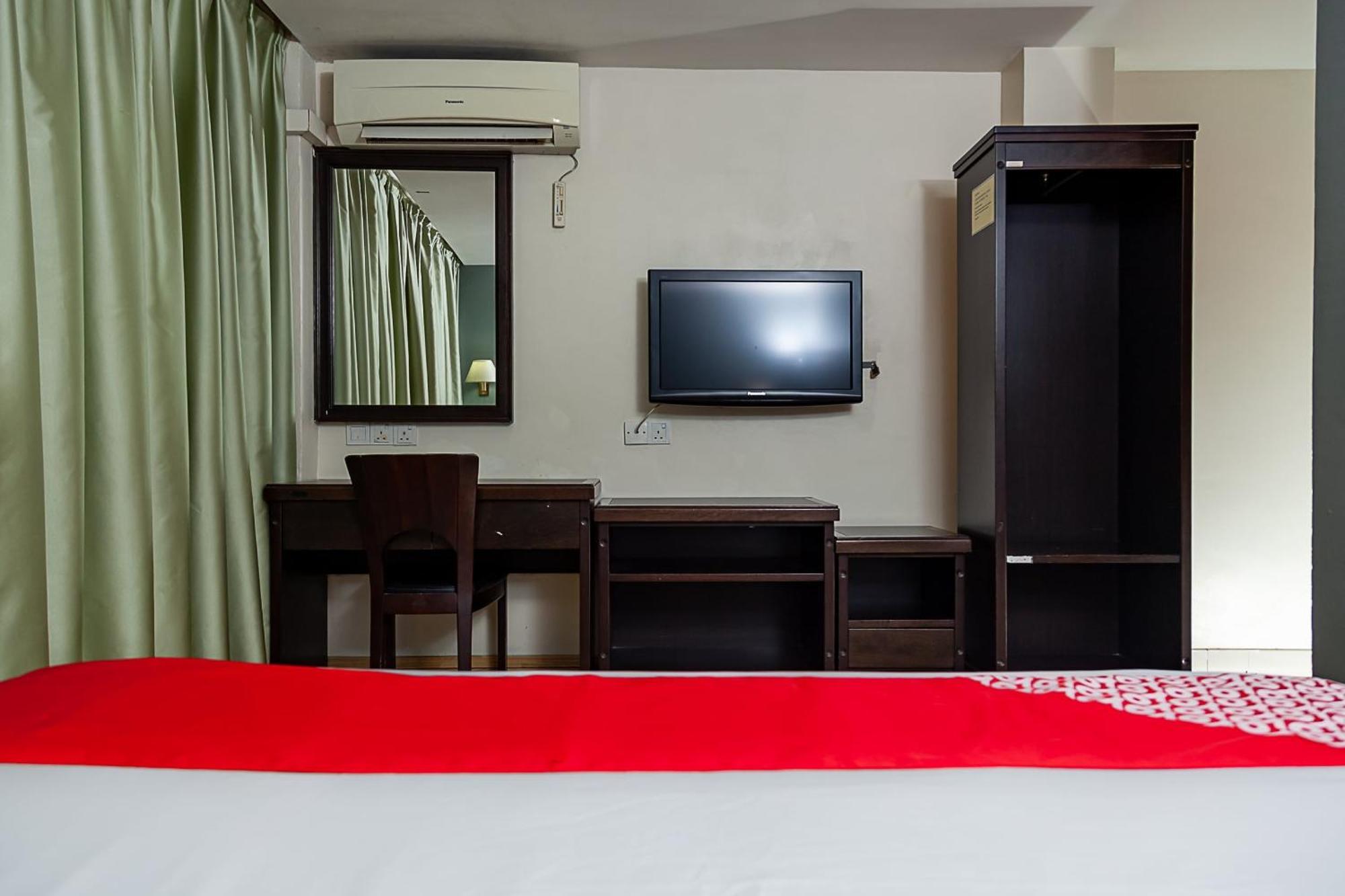 Super Oyo 90055 Mansion Inn سيبو المظهر الخارجي الصورة