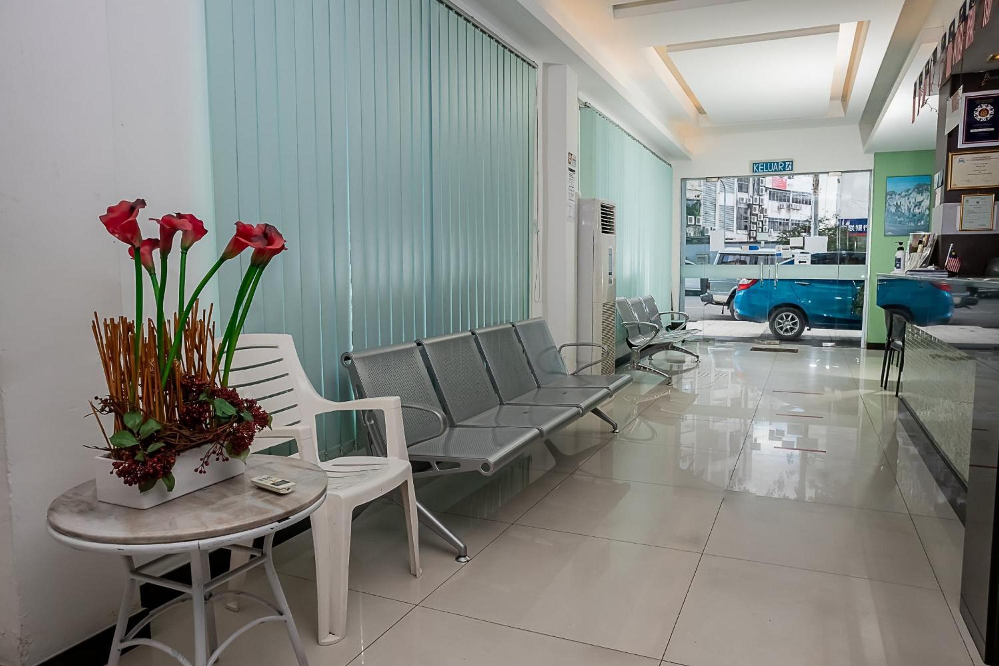 Super Oyo 90055 Mansion Inn سيبو المظهر الخارجي الصورة