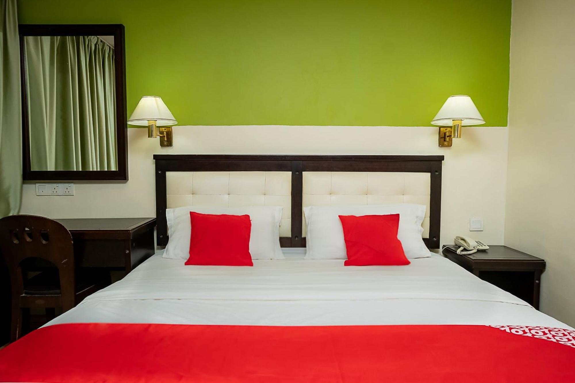 Super Oyo 90055 Mansion Inn سيبو المظهر الخارجي الصورة